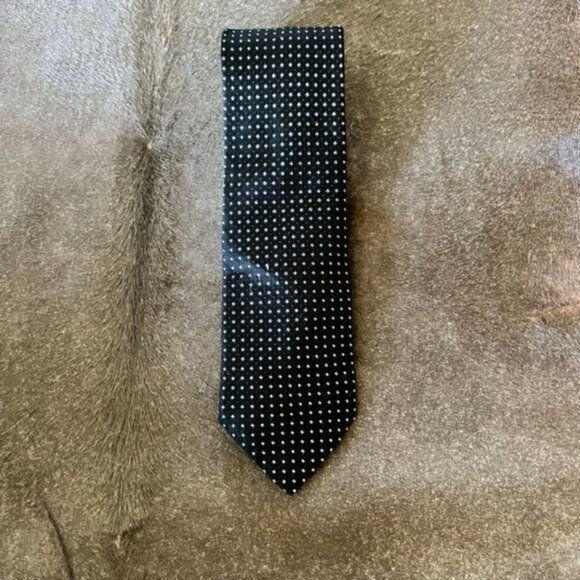 Brioni Silk Handmade Dotted Patterned Italy Tie